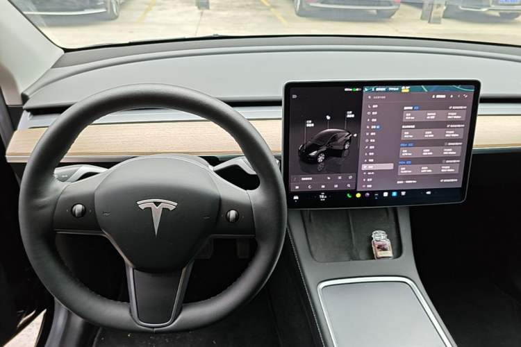 Used Tesla Model Y 2022 Revised Version Rear-Wheel Drive Center Console