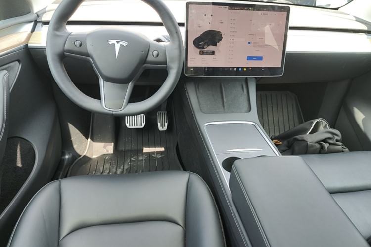 Used Tesla Model Y 2022 Revised Version Rear-Wheel Drive Center Console