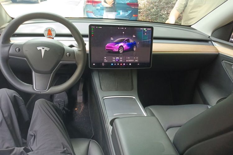 Used Tesla Model Y 2022 Revised Version Rear-Wheel Drive Center Console
