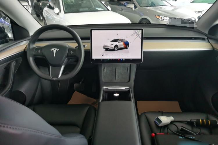Used Tesla Model Y 2022 Revised Version Long-Range All-Wheel Drive Center Console