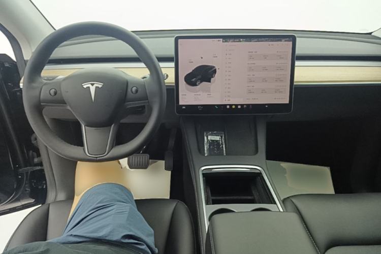 Used Tesla Model Y 2022 Revised Version Rear-Wheel Drive Center Console