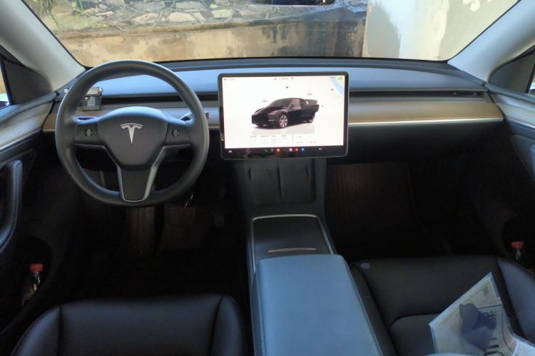Used Tesla Model Y 2022 Revised Version Rear-Wheel Drive Center Console