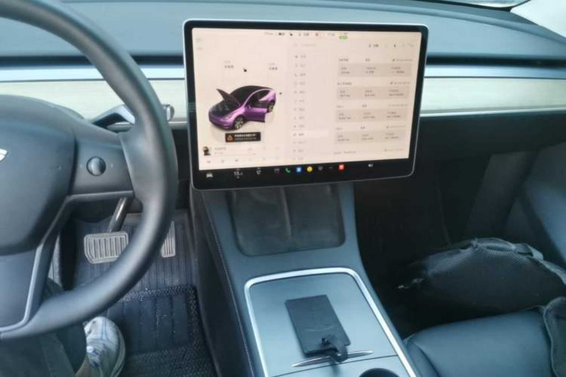 Used Tesla Model Y 2022 Rear-Wheel-Drive Version Center Console