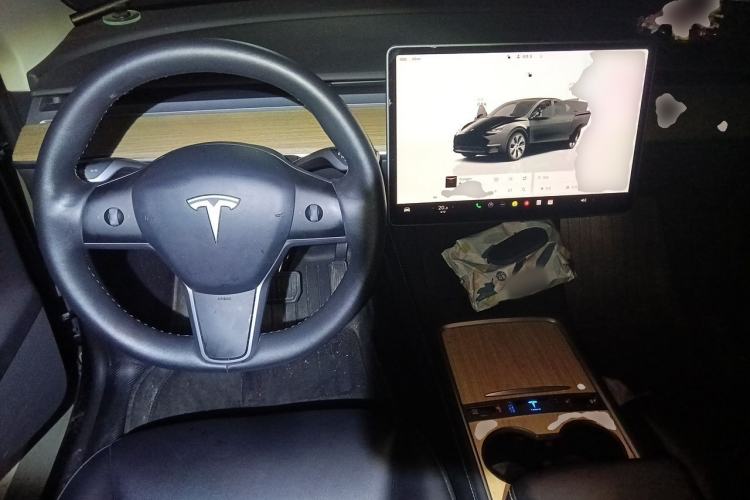 Used Tesla Model Y 2022 Revised Version Long-Range All-Wheel Drive Center Console