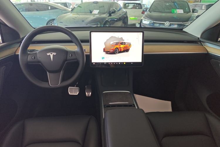 Used Tesla Model Y 2022 Rear-Wheel-Drive Version Center Console