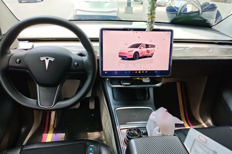 Used Tesla Model Y 2022 Rear-Wheel-Drive Version Center Console