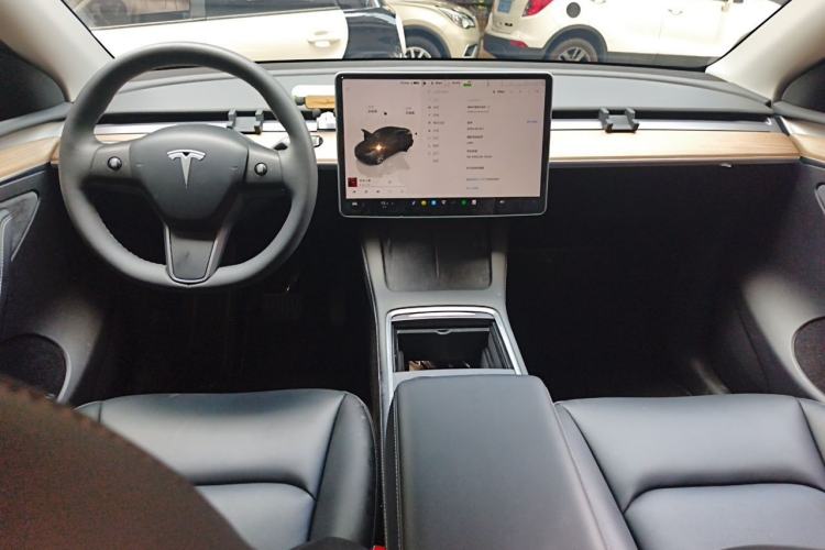 Used Tesla Model Y 2022 Revised Version Rear-Wheel Drive Center Console