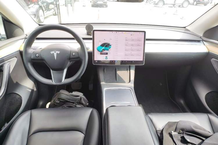 Used Tesla Model Y 2022 Revised Version Rear-Wheel Drive Center Console