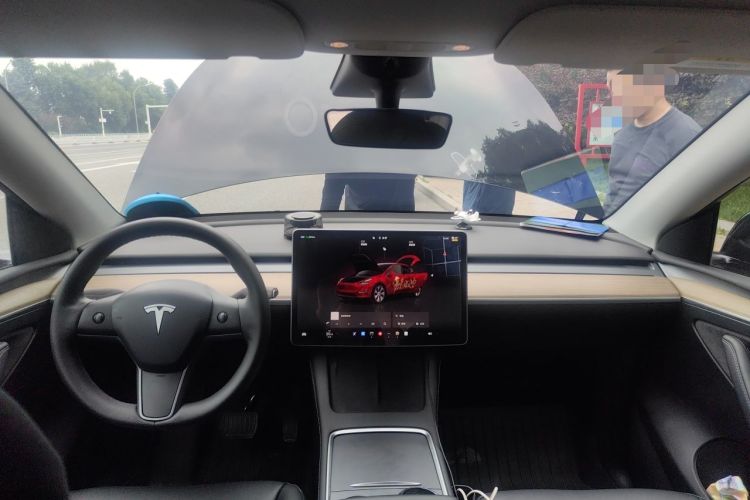 Used Tesla Model Y 2022 Revised Version Rear-Wheel Drive Center Console