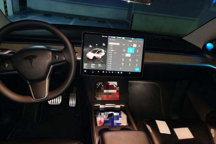 Used Tesla Model Y 2022 Performance High-Performance All-Wheel-Drive Version Center Console