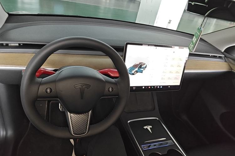 Used Tesla Model Y 2022 Rear-Wheel-Drive Version Center Console