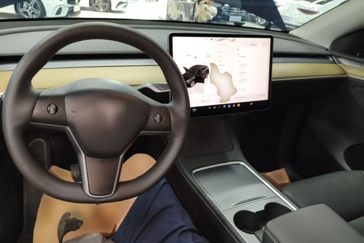 Used Tesla Model Y 2022 Revised Version Rear-Wheel Drive Center Console