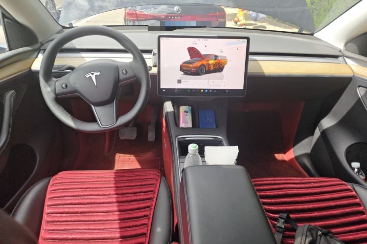 Used Tesla Model Y 2022 Revised Version Long-Range All-Wheel Drive Center Console