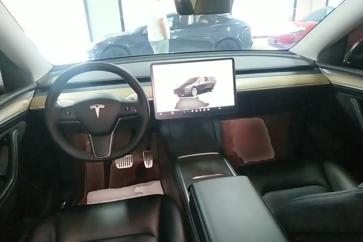 Used Tesla Model Y 2022 Revised Version Rear-Wheel Drive Center Console