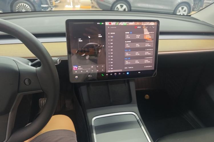 Used Tesla Model Y 2022 Revised Version Long-Range All-Wheel Drive Center Console