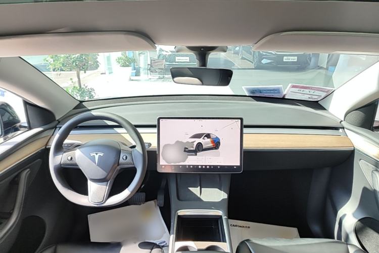 Used Tesla Model Y 2022 Revised Version Long-Range All-Wheel Drive Center Console