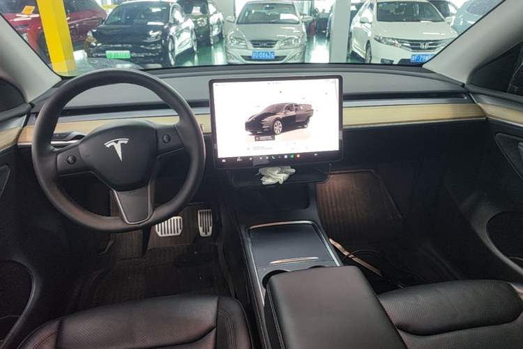 Used Tesla Model Y 2022 Revised Version Long-Range All-Wheel Drive Center Console