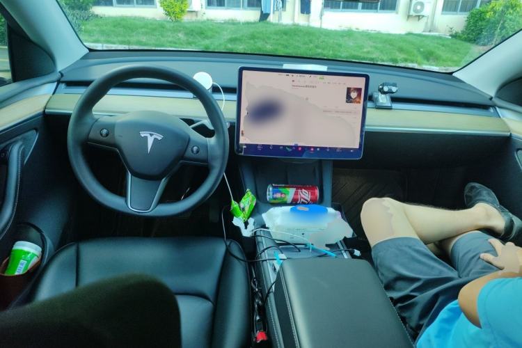 Used Tesla Model Y 2022 Revised Version Rear-Wheel Drive Center Console