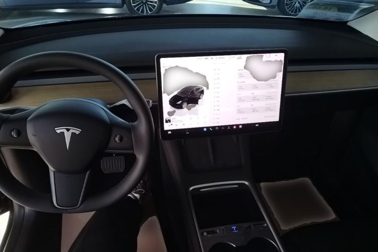 Used Tesla Model Y 2022 Revised Version Rear-Wheel Drive Center Console