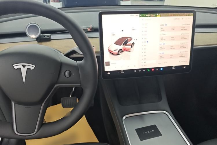 Used Tesla Model Y 2022 Rear-Wheel-Drive Version Center Console
