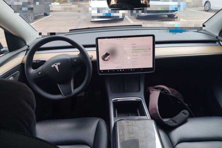Used Tesla Model Y 2022 Rear-Wheel-Drive Version Center Console