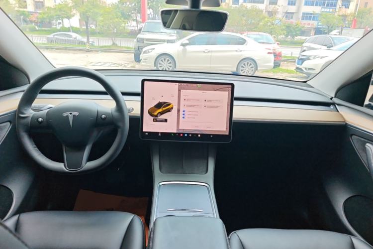 Used Tesla Model Y 2022 Revised Version Rear-Wheel Drive Center Console
