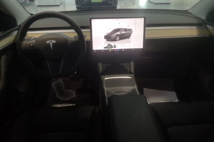 Used Tesla Model Y 2022 Revised Version Long-Range All-Wheel Drive Center Console