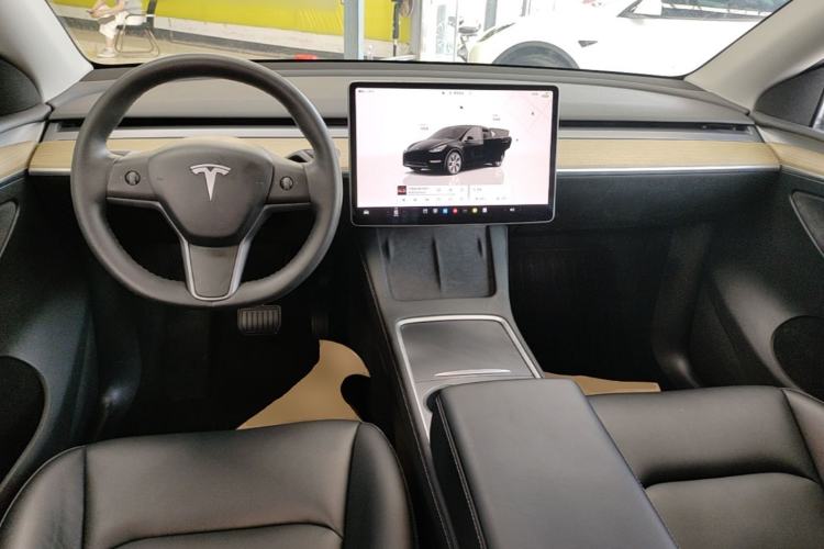 Used Tesla Model Y 2022 Revised Version Rear-Wheel Drive Center Console