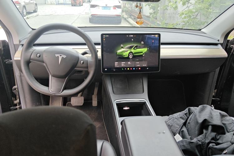 Used Tesla Model Y 2022 Revised Version Rear-Wheel Drive Center Console