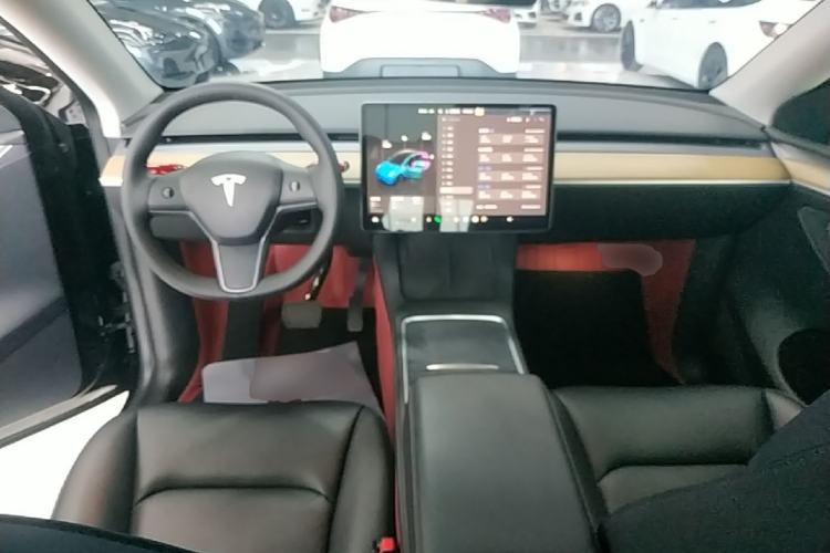 Used Tesla Model Y 2022 Rear-Wheel-Drive Version Center Console