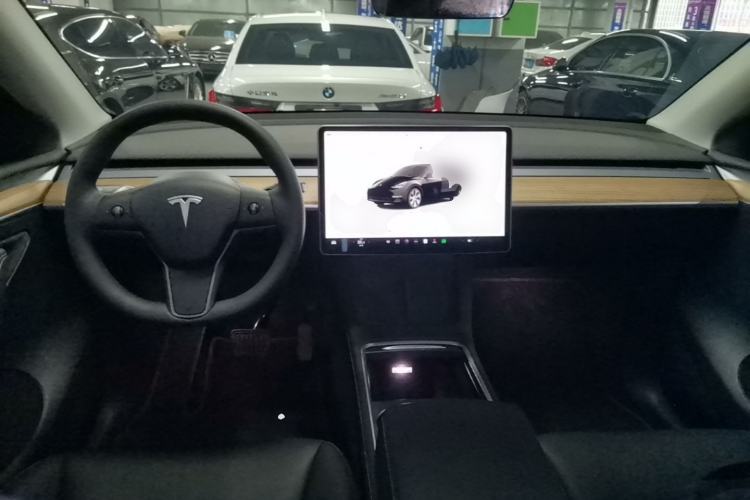 Used Tesla Model Y 2022 Revised Version Rear-Wheel Drive Center Console