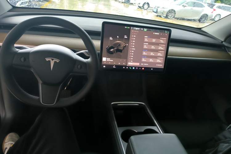 Used Tesla Model Y 2022 Revised Version Rear-Wheel Drive Center Console