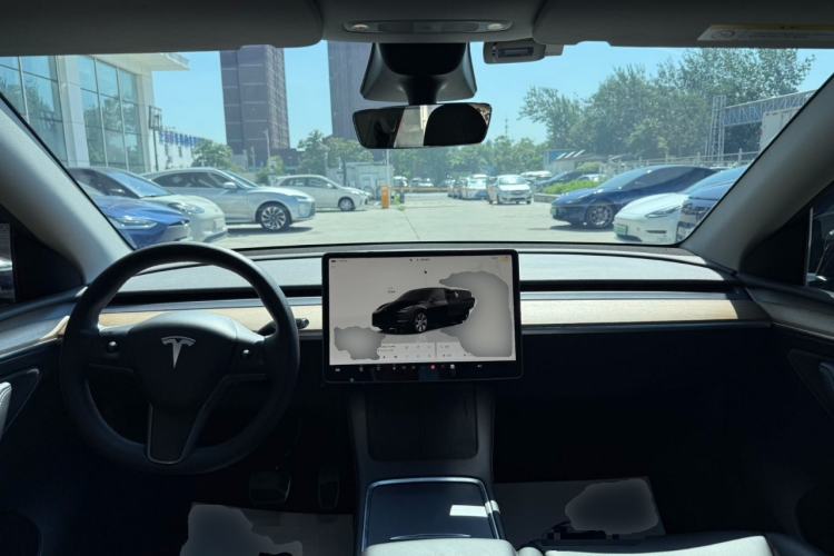 Used Tesla Model Y 2022 Rear-Wheel-Drive Version Center Console