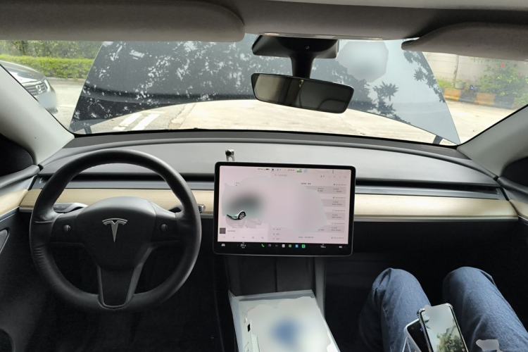 Used Tesla Model Y 2022 Rear-Wheel-Drive Version Center Console