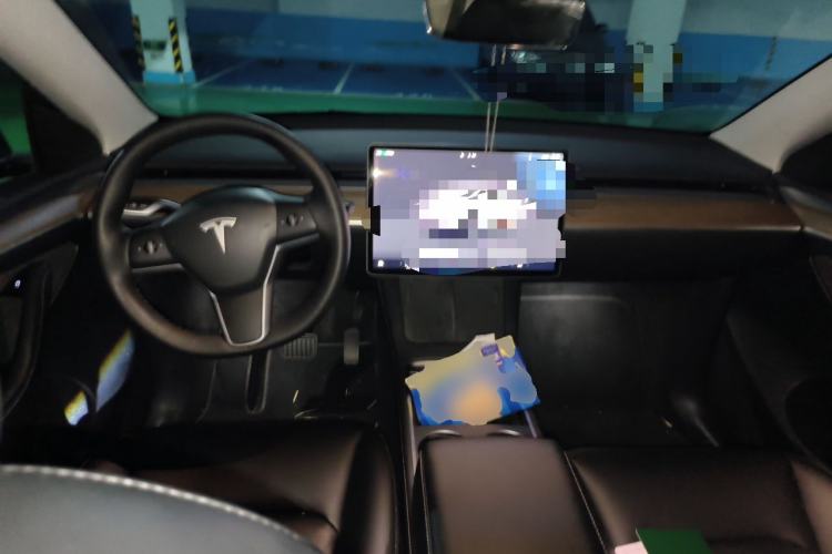 Used Tesla Model Y 2022 Rear-Wheel-Drive Version Center Console