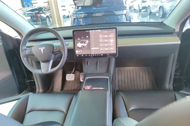 Used Tesla Model Y 2022 Revised Version Rear-Wheel Drive Center Console