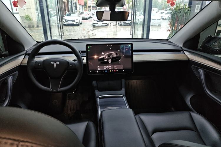Used Tesla Model Y 2022 Revised Version Long-Range All-Wheel Drive Center Console