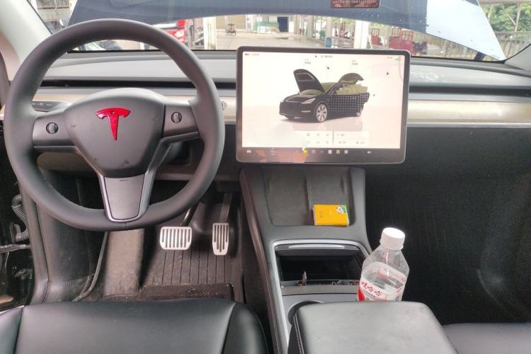 Used Tesla Model Y 2022 Revised Version Rear-Wheel Drive Center Console