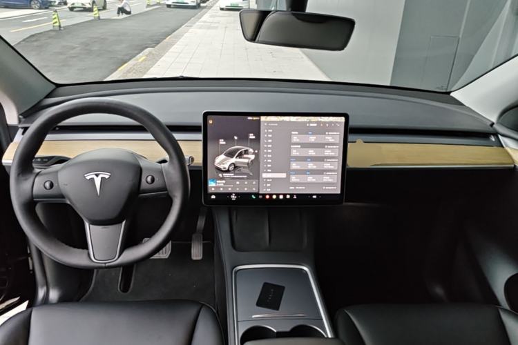 Used Tesla Model Y 2022 Revised Version Rear-Wheel Drive Center Console