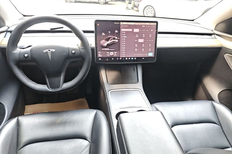 Used Tesla Model Y 2022 Rear-Wheel-Drive Version Center Console