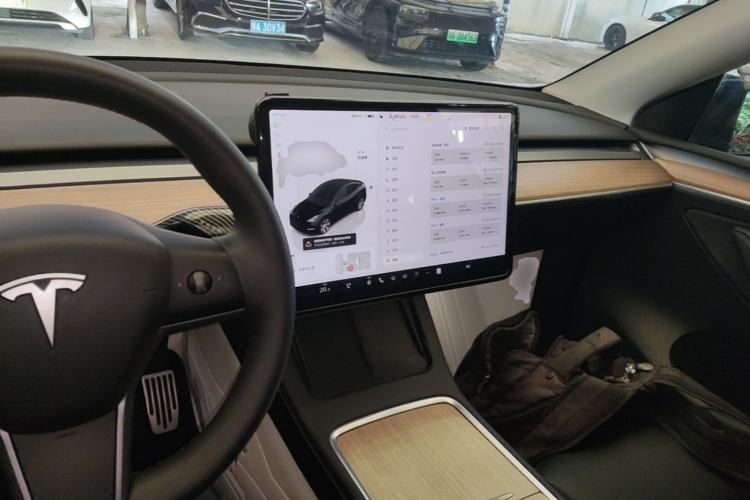 Used Tesla Model Y 2022 Revised Version Rear-Wheel Drive Center Console