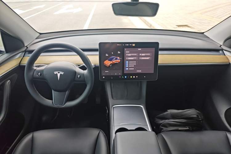 Used Tesla Model Y 2022 Revised Version Rear-Wheel Drive Center Console