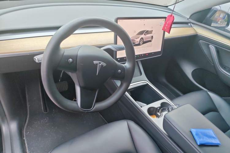 Used Tesla Model Y 2022 Revised Version Rear-Wheel Drive Center Console