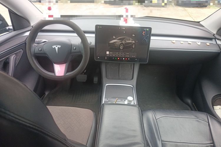 Used Tesla Model Y 2022 Rear-Wheel-Drive Version Center Console
