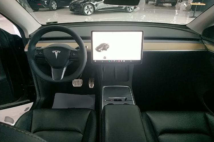 Used Tesla Model Y 2022 Revised Version Rear-Wheel Drive Center Console