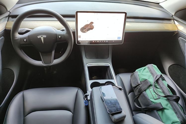 Used Tesla Model Y 2022 Revised Version Rear-Wheel Drive Center Console