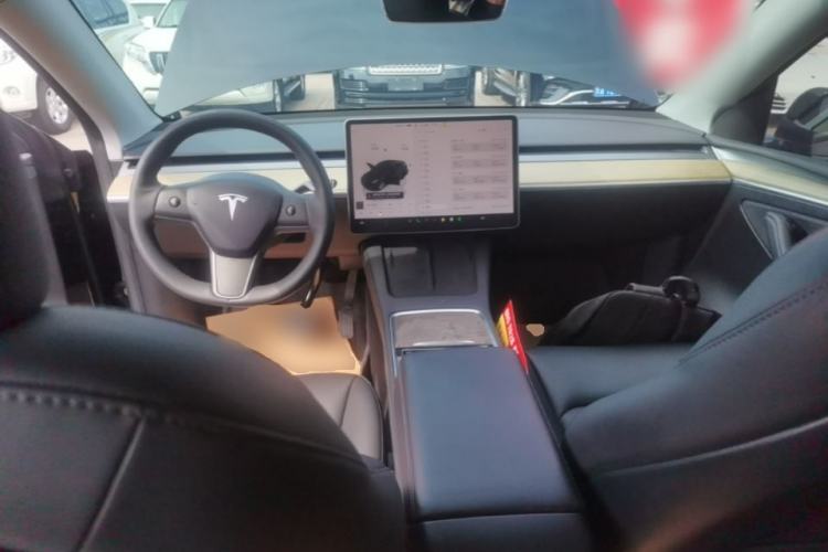 Used Tesla Model Y 2022 Revised Version Long-Range All-Wheel Drive Center Console