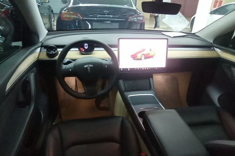 Used Tesla Model Y 2022 Revised Version Rear-Wheel Drive Center Console