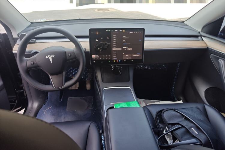 Used Tesla Model Y 2022 Revised Version Rear-Wheel Drive Center Console