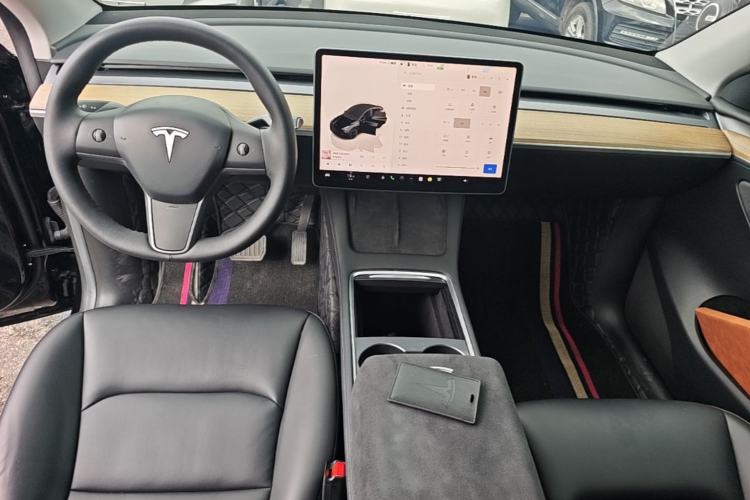 Used Tesla Model Y 2022 Revised Version Rear-Wheel Drive Center Console